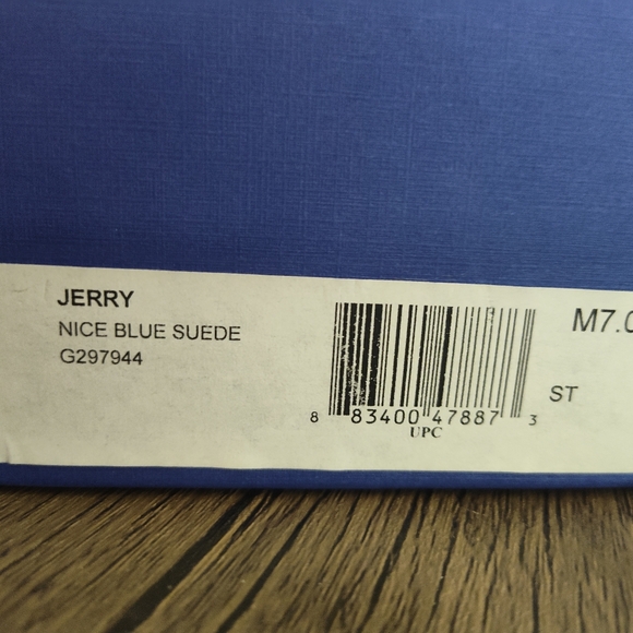 Stuart Weitzman size 7 - Picture 8 of 8